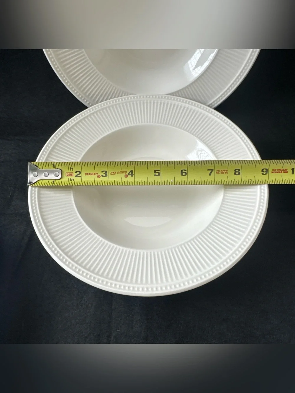 Set of 4 Wedgwood Windsor 9” Rimmed Soup Salad Pasta Bowls Ivory Ribs & Dots